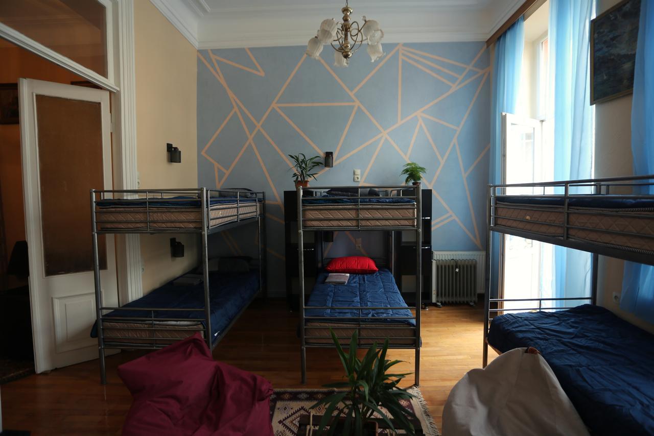Lilus Hostel Batumi Eksteriør bilde