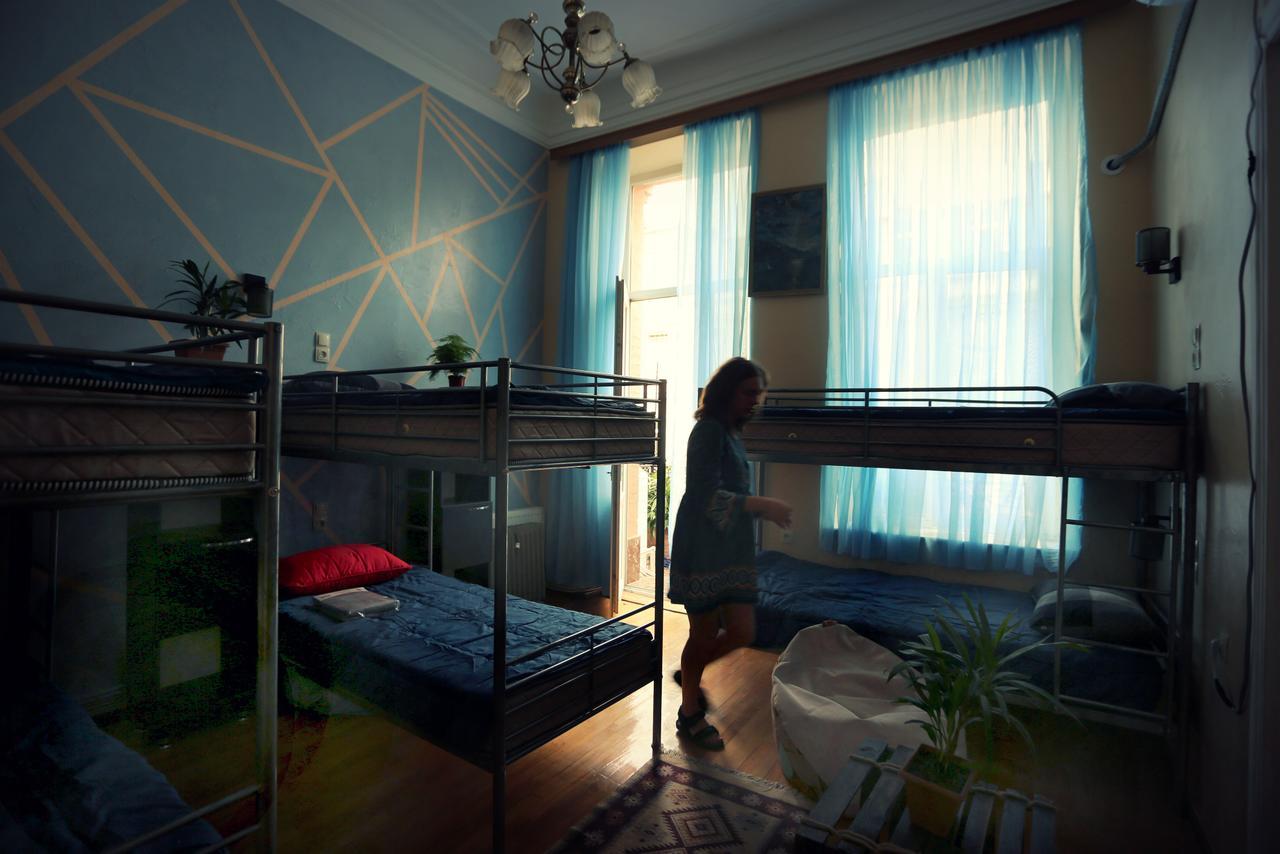 Lilus Hostel Batumi Eksteriør bilde