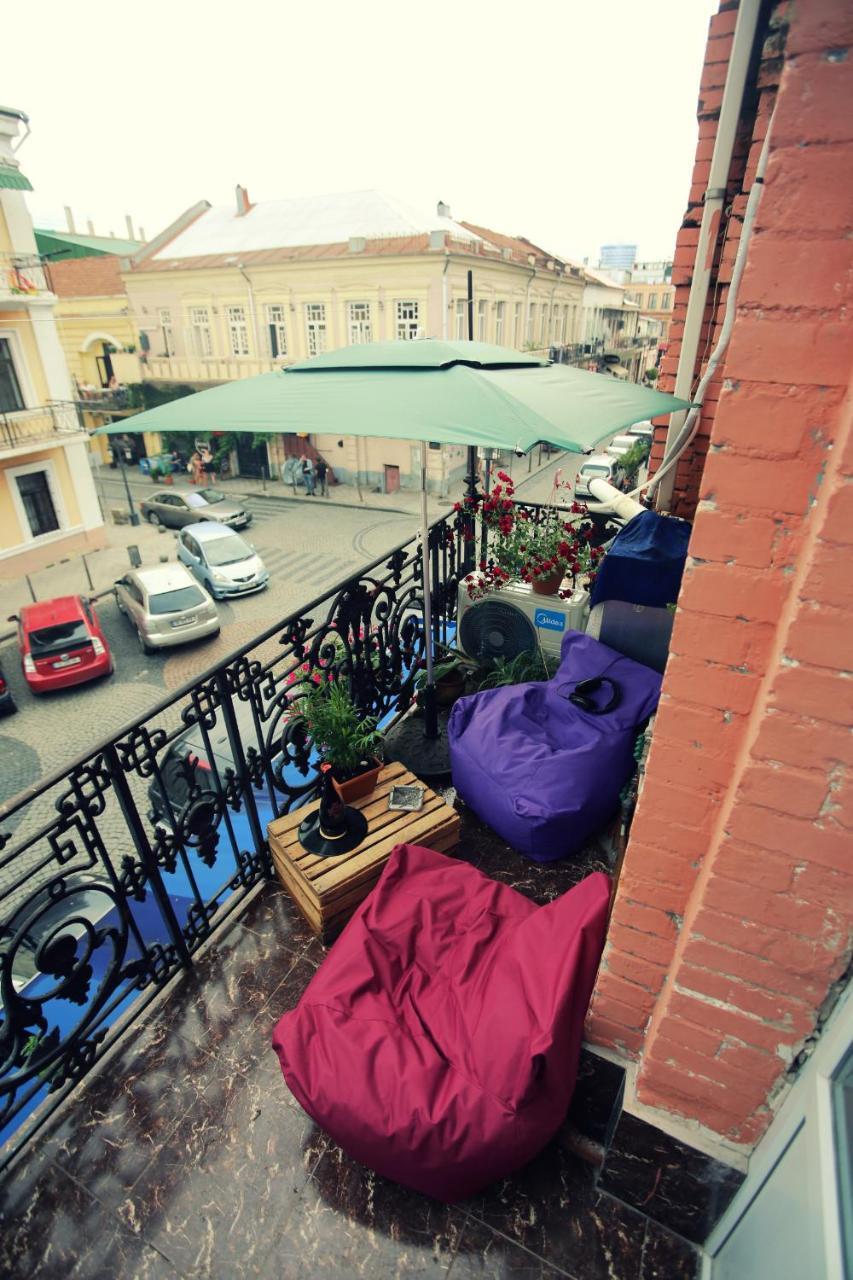 Lilus Hostel Batumi Eksteriør bilde